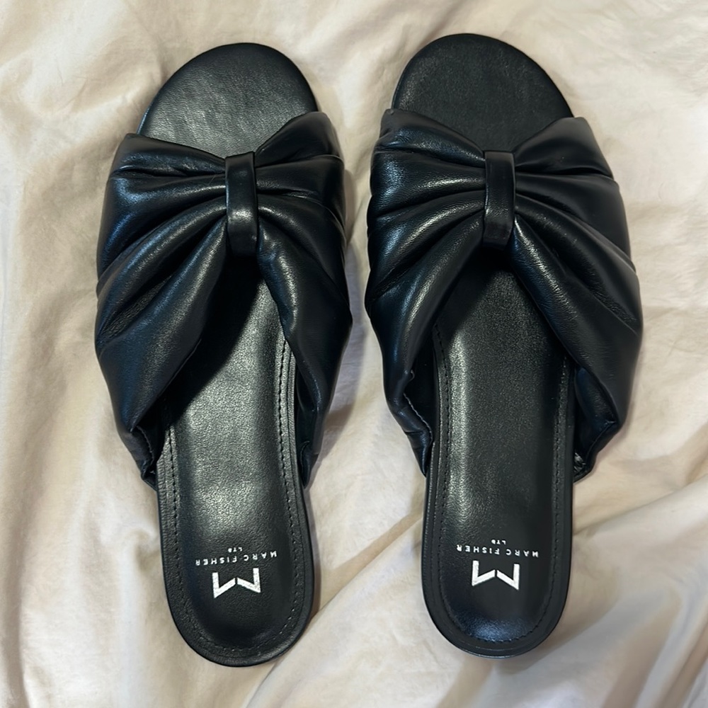 Marc Fisher black bow sandal - size 9.5